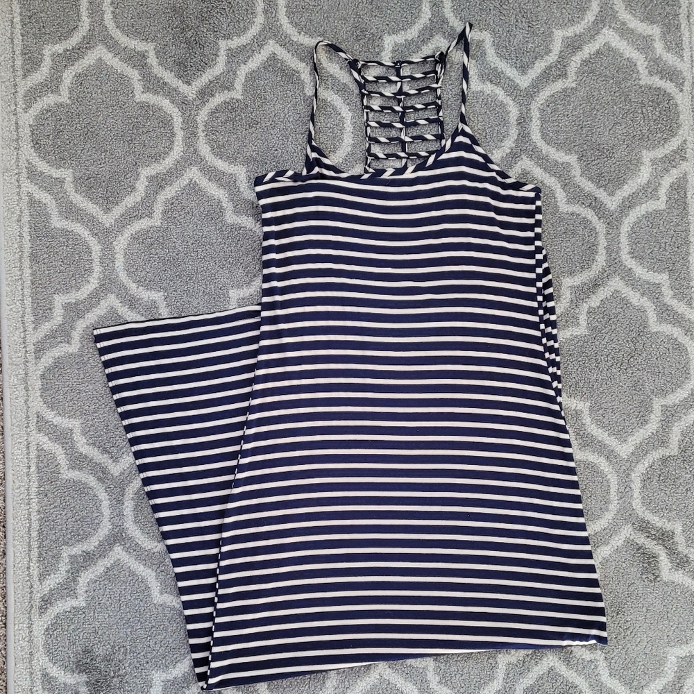 Willy Jay's dress